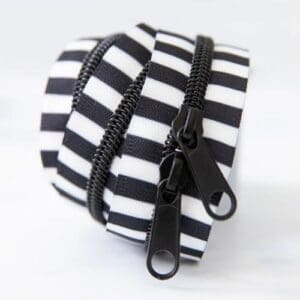 black zipper